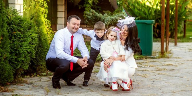 Многие супруги поздравляют друг друга в социальных сетях