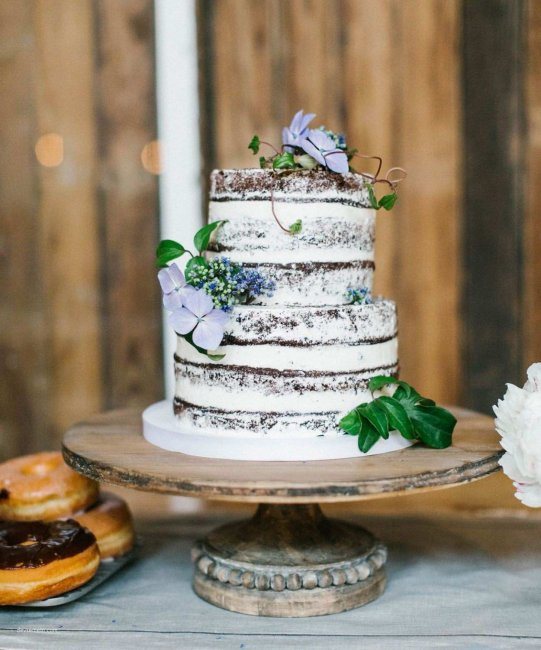 Многоярусный торт без мастики