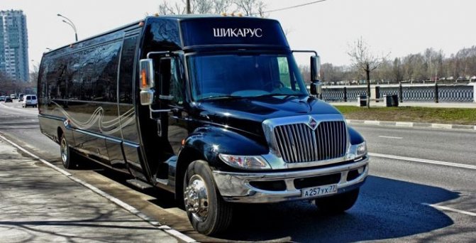 Модель Лимо: клубный автобус