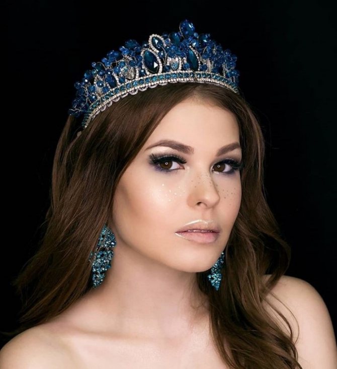 Модные свадебные диадемы 2022 фото роскошных вариантов