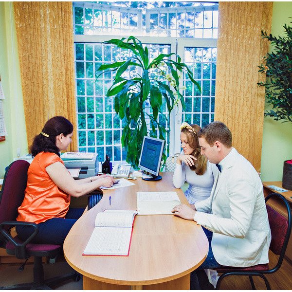 молодые расписыватся в ЗАГСе без свадьбы