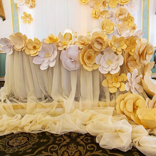 можно ли украшать свадьбу искусственными цветами