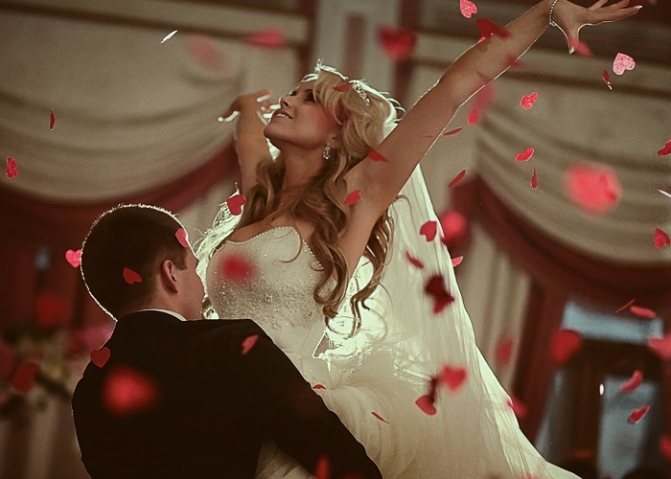 На припеве используйте более сложные поддержки и движения