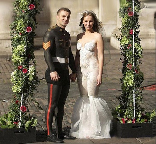 нарисованное платье