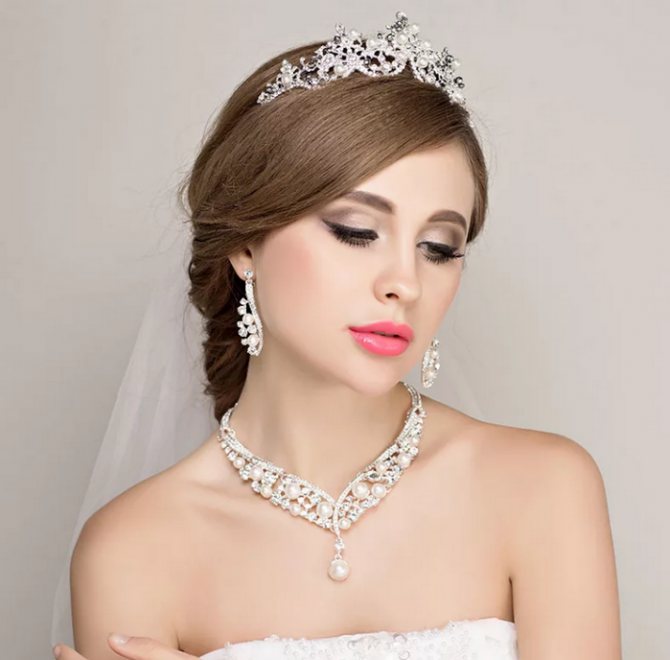 невеста с короной