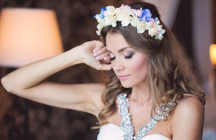 невеста с венком на голове 2