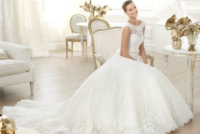 Невеста в платье