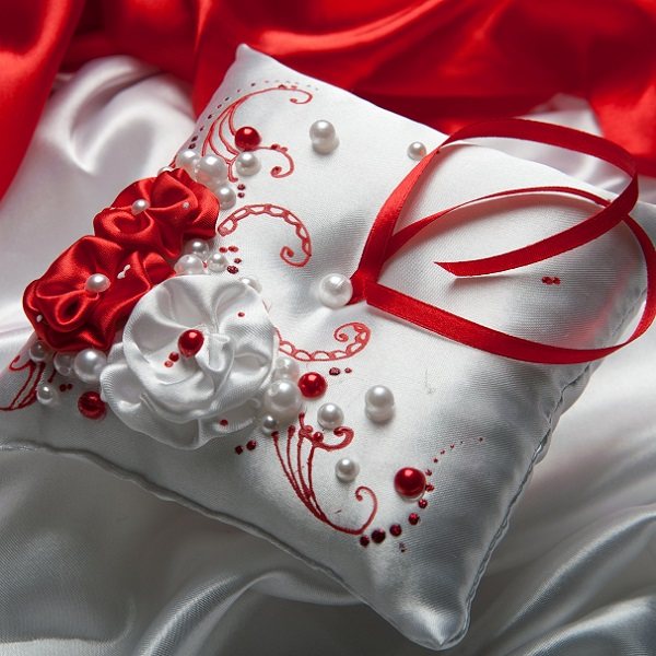 Обереги из свадебного платья после свадьбы