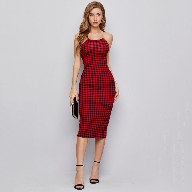 Облегающее платье в клетку с открытой спиной