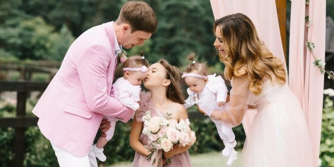 Одевайтесь празднично и в нежных оттенках