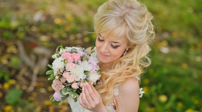 Один из видов роз кустовой