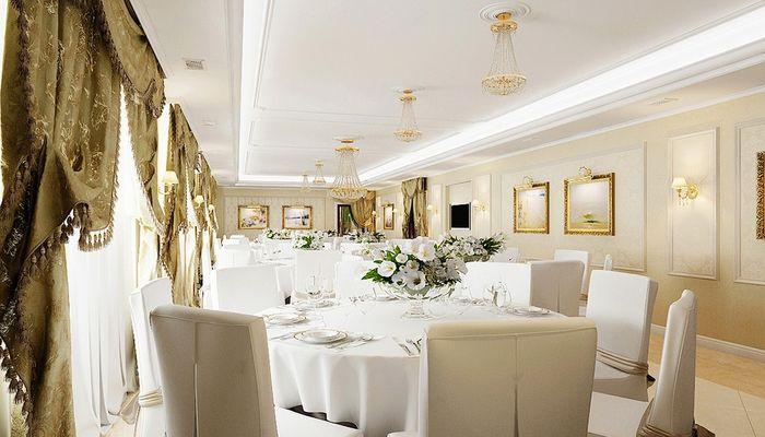 Оформление зала должно быть в светлых тонах