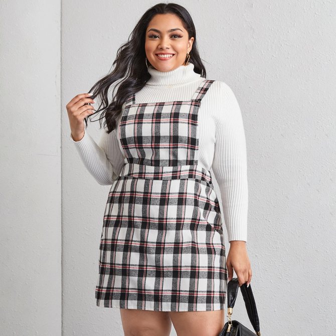 Открытая спина Клетчатый Институтский Платья размер плюс