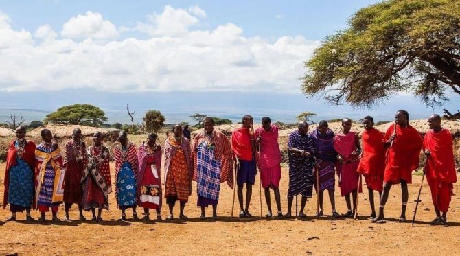 Первая брачная ночь в Африке: безумные обычаи и странные традиции (16 фото)