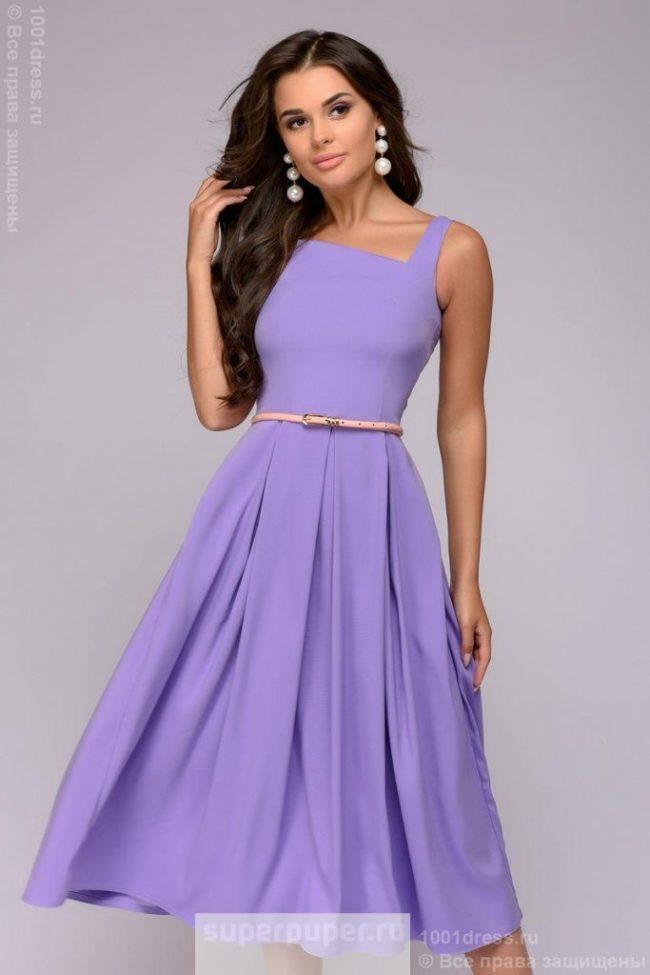платье лавандового цвета