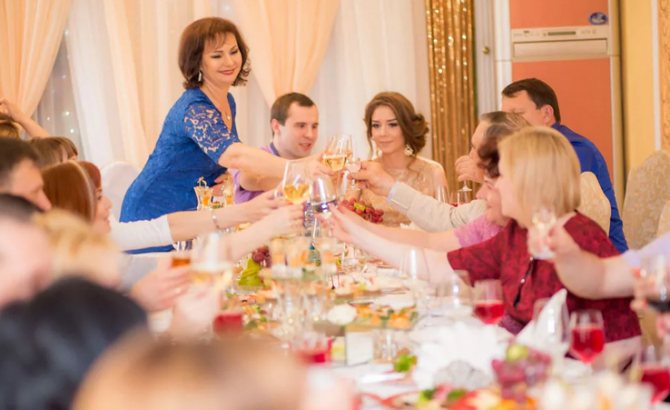 Поблагодарить и оригинально сказать спасибо за поздравления можно в стихах