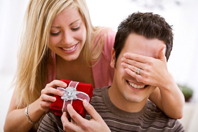 Подарки мужу 16 лет. Фото с сайта mosaic-holiday.ru