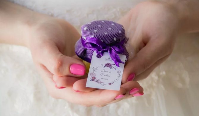 подарок гостям