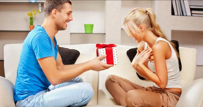 подарок супруге