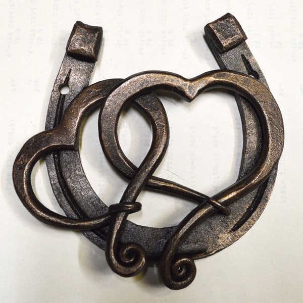 Подкова из чугуна на 6 годовщину