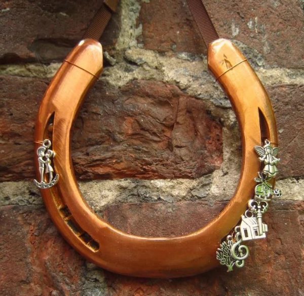 подкова на счастье