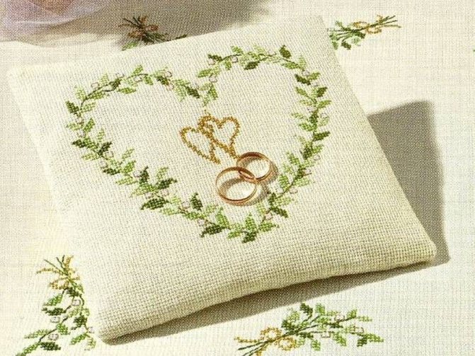 подушечка для свадебных колец