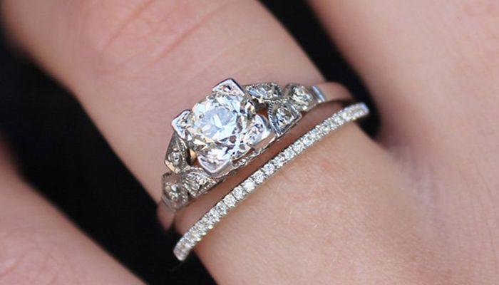 Помолвочное и обручальное кольцо в наборе