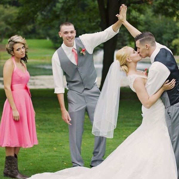 поомщь свидетелей на свадьбе