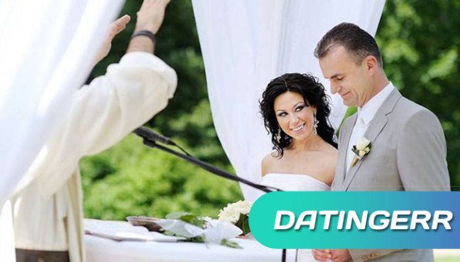 поздравить парня с годом отношений своими словами