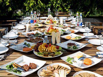 Праздничный стол