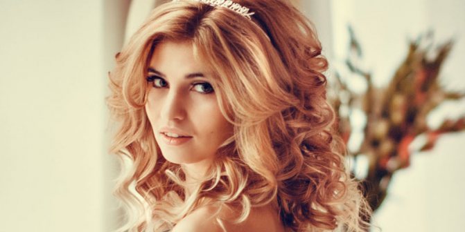 Прическа кудри