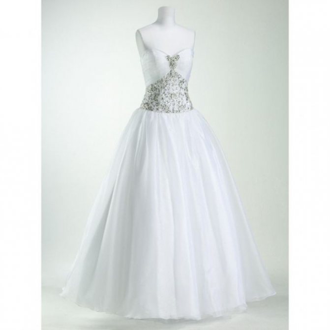 приметы на свадьбу молодоженам