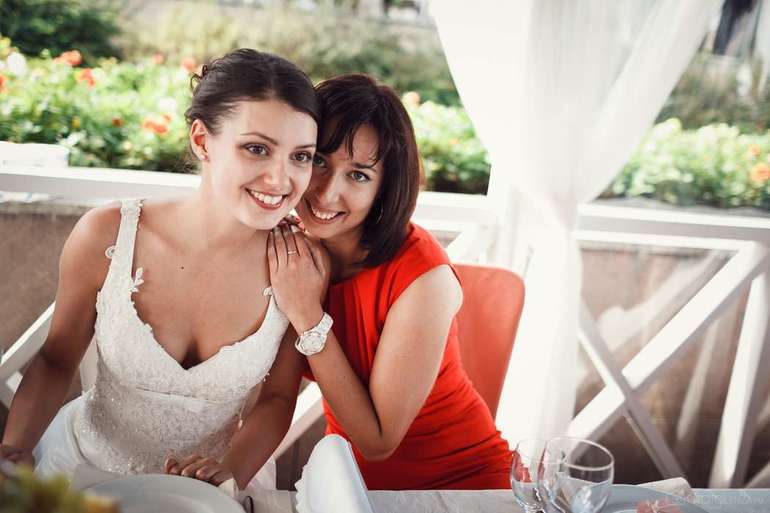 Пришлось увидеть дочь в свадебном платье во сне.