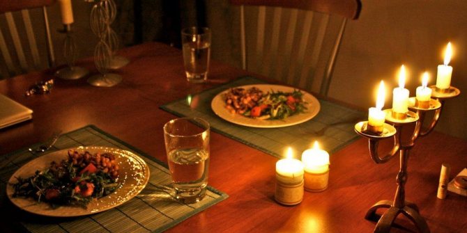 Проведите маковую годовщину вдвоем с мужем