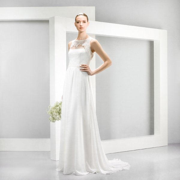 Прямое свадебное платье