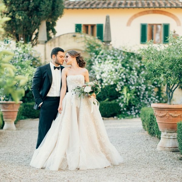 пышный наряд невесты