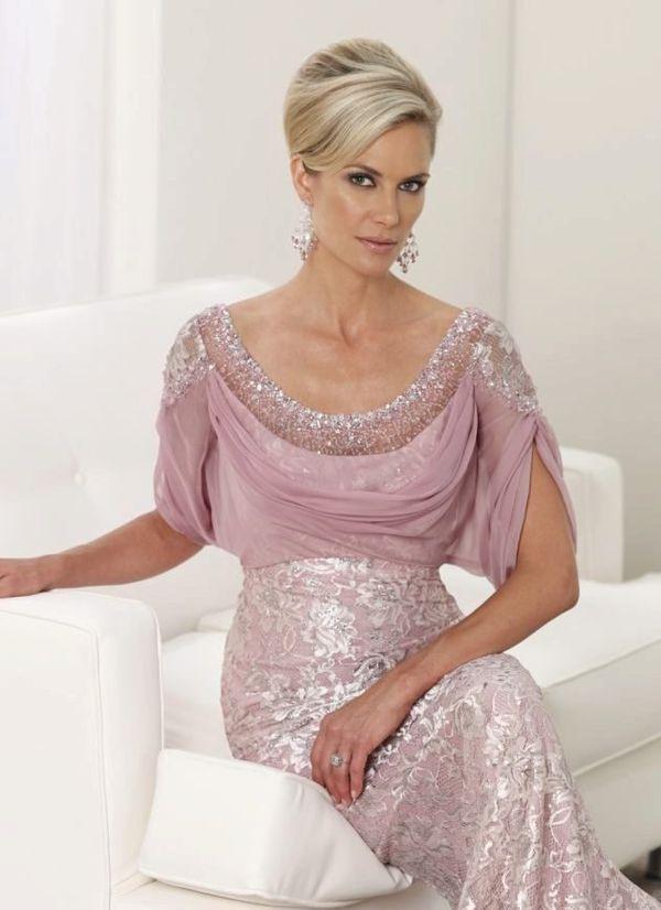 розовое платье с стразами