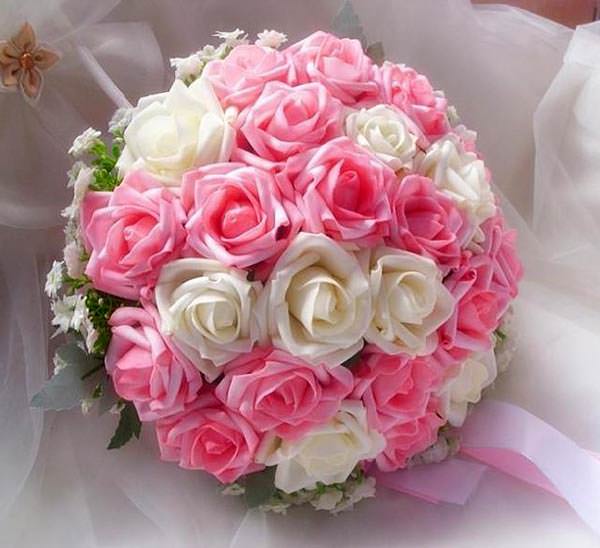 розовые розы