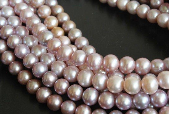 розовый жемчуг для блондинок