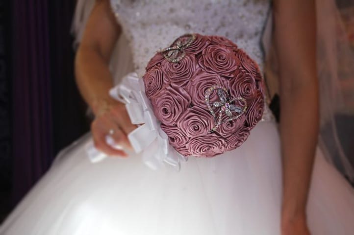 розы из канзаши