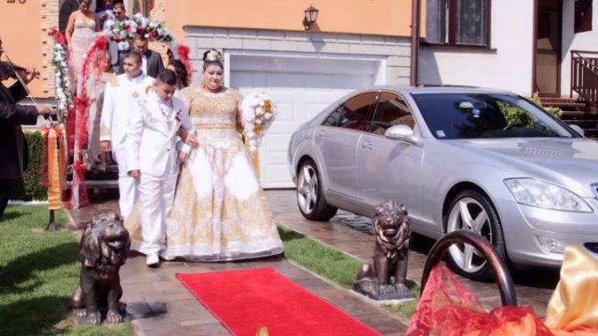 Самое дорогое цыганское свадебное платье