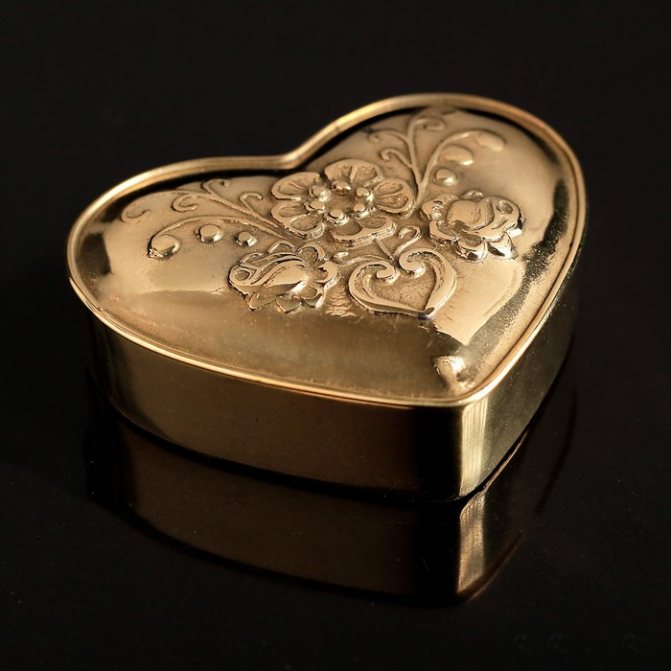 Шкатулка в виде сердца