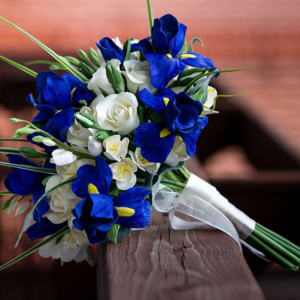 синие ирисы на свадьбу