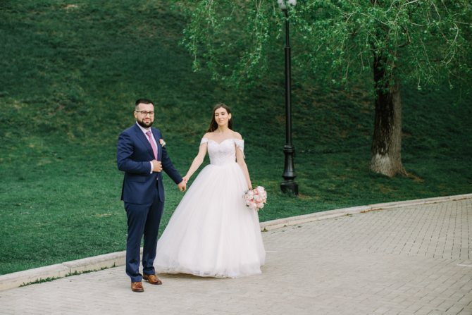 сквер у Новодевичьего монастыря (фото)