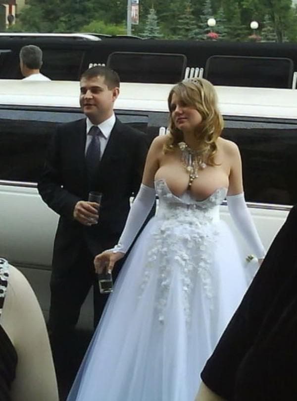 Смешное свадебное платье на полной женщине