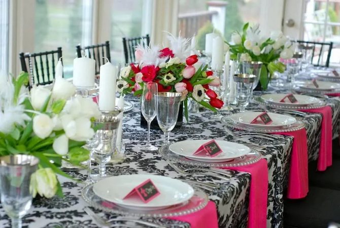 Стол с именными местами