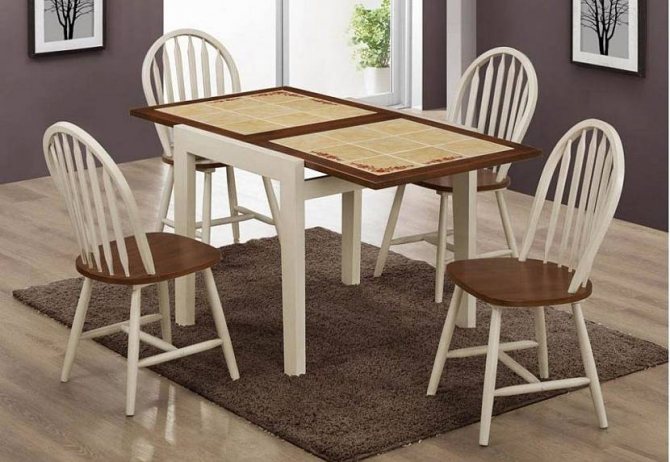 Стол с плиткой