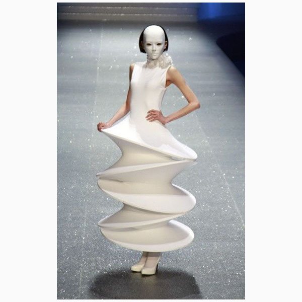 Странное свадебное платье