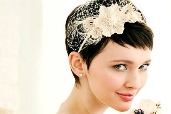 Стрижка Пикси с фатой сеточкой