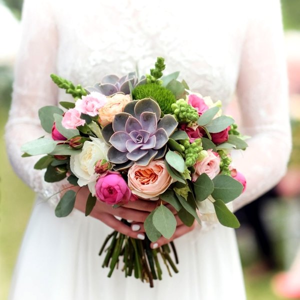 суккулент в букете на свадьбу